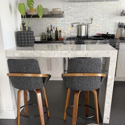 Swivel Bar Stool Set of 2, Fabric Counter High Stools with Back and Armrest 360° Swivel Walnut Bar Chair for Kitchen Island Home Dining -  Grey