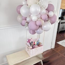 🎈 Custom Balloon Gift Basket (Hot Air Balloon Style)