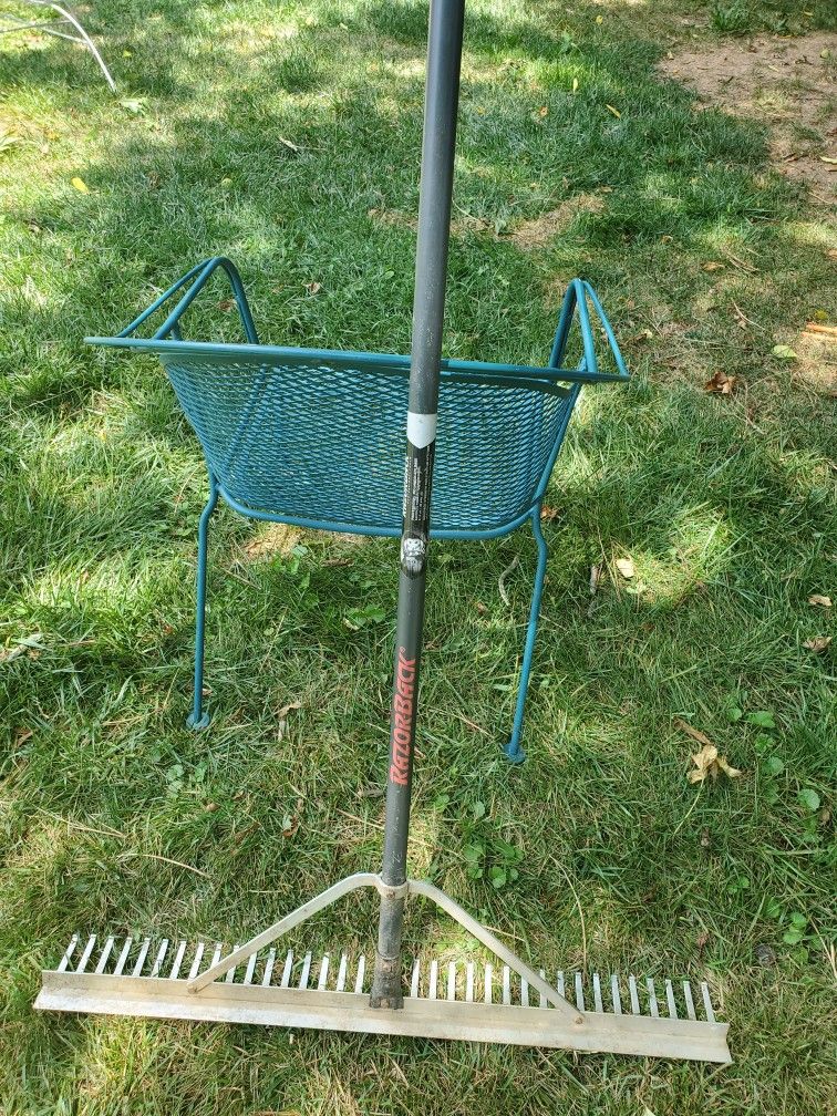 Razor-Back 36 inches, . Aluminum landscape rake