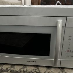 Samsung Built-in 1000w 1.6cu ft Microwave Top Fan