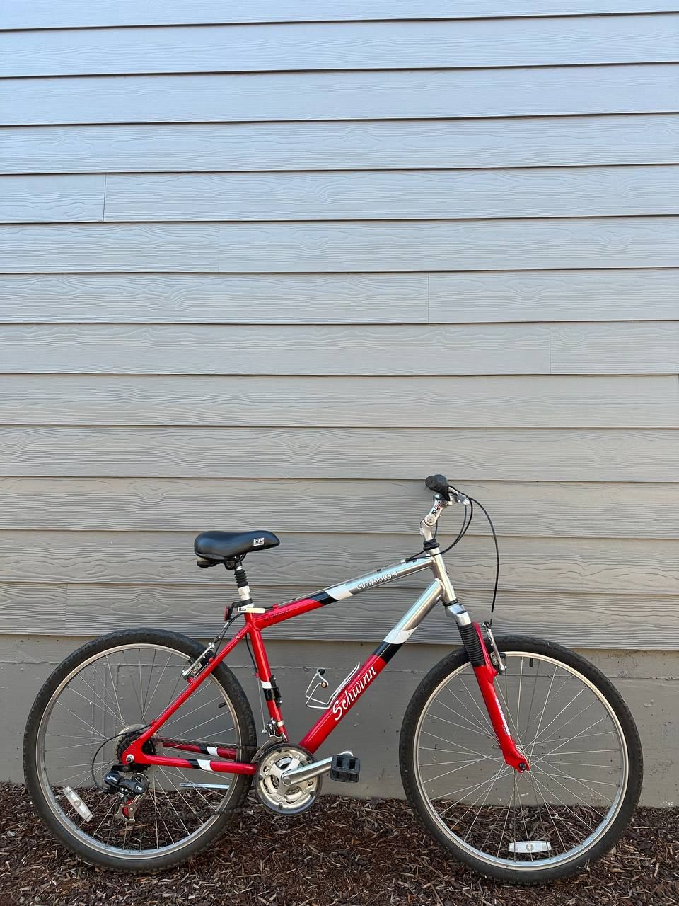 Schwinn Cimarron 26ā wheels Mountain Bike Comfort Bicycle 21 speed