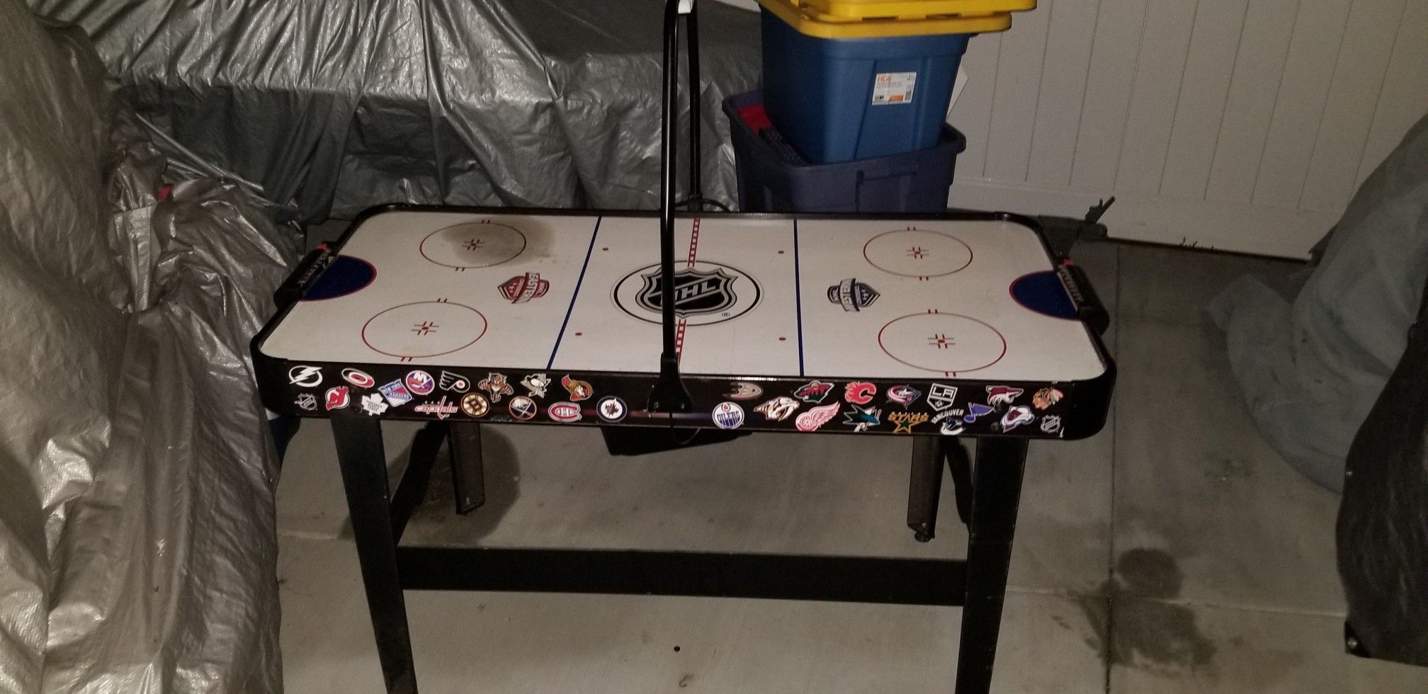 Old vintage NHL air hockey table first 60.00 owns it