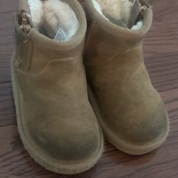 Toddler Uggs Size 6