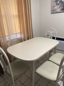 Dining Room Set For Sale!!!