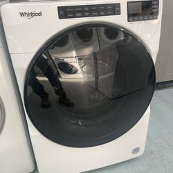 New 2022 Whirlpool Front Load Washer
