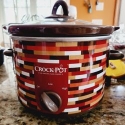 Vintage Crock Pot Stoneware Slow Cooker 2.5qt Red Geometric Removable for  Sale in Wolcott, CT - OfferUp