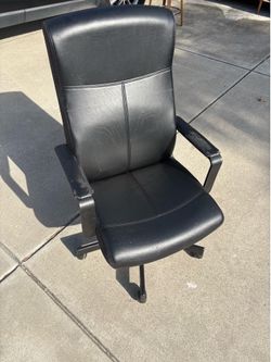 Black Office Desk Chair