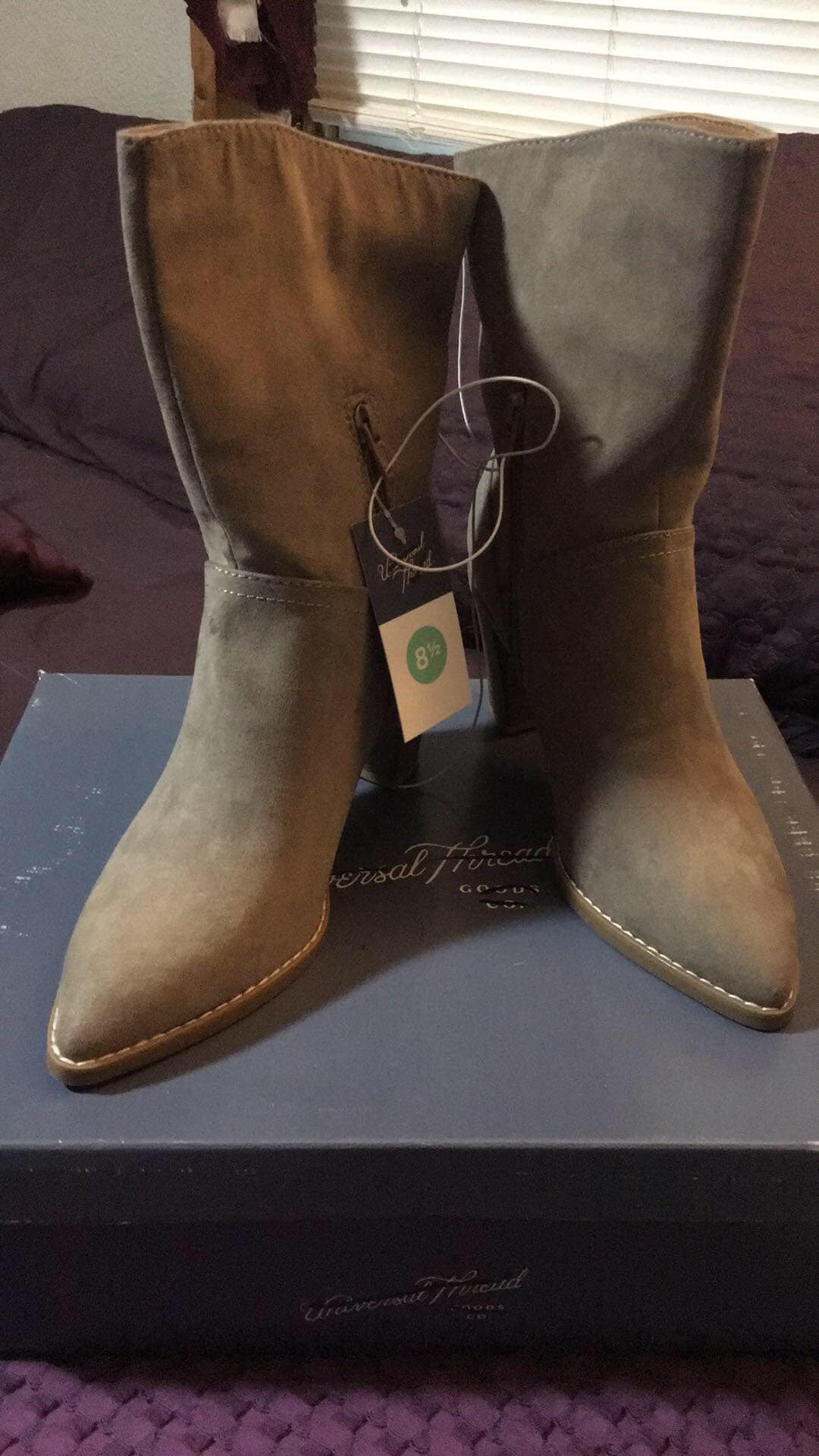 Universal Threads Gray Elaine Boots
