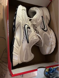 Women’s Nike shoes