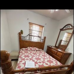 Queen Bedroom Set 