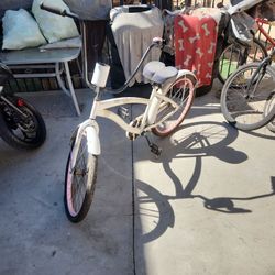 Girls Schwin Beach Cruiser