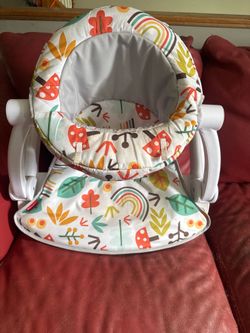 Free table top baby bouncer/feeding seat