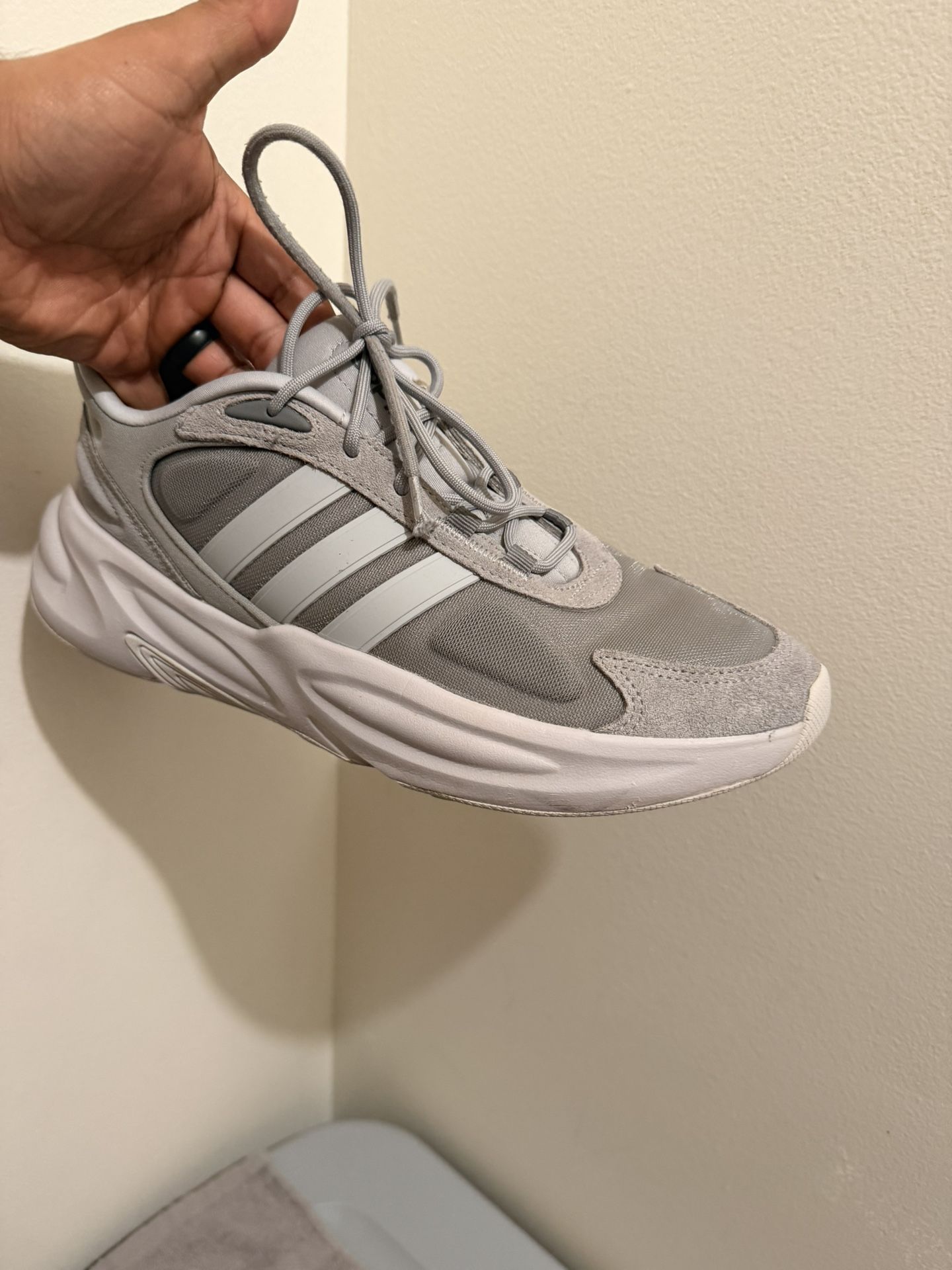 Adidas Ozelle Cloudfoam Sz 10.5m