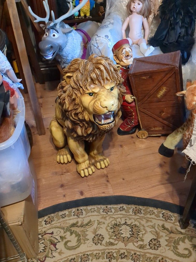 Vintage Lion