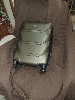 Bella Russo Travel Case With Wheels