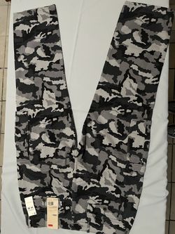 Levis cargo pant  34x30