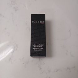 Frankie Rose Matte Perfection Foundation
