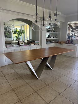 Modani Dining Table for 8