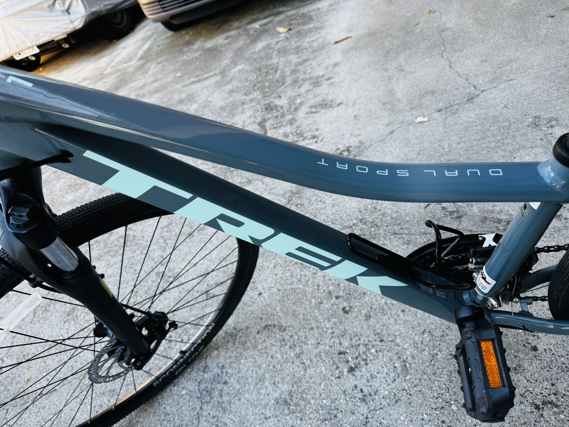 Trek Dual Sport 1 Hybrid Bike Small Size