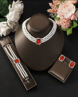 Elegant Pearl Jewelry Set