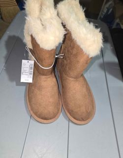 Girls winter boots size 5