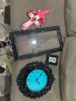 Clock and wall decor