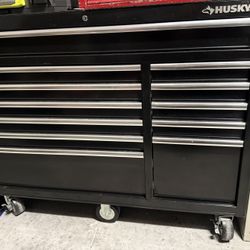 Husky Metal Tool Box On Wheels 