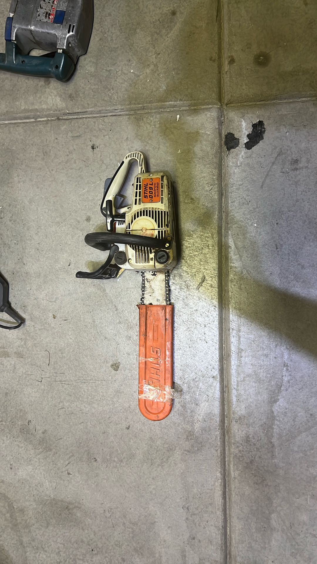 Stihl 009 L Chainsaw