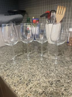 Assorted Wine Glasses 8