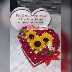 Flower Arrangement / Arreglos De Rosas