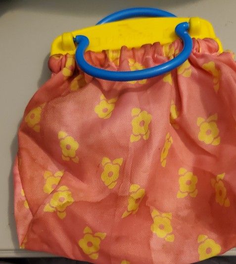 Playschool Baby's First Purse is a cute and educational toy designed for young children. This is a great addition to any baby's playtime.