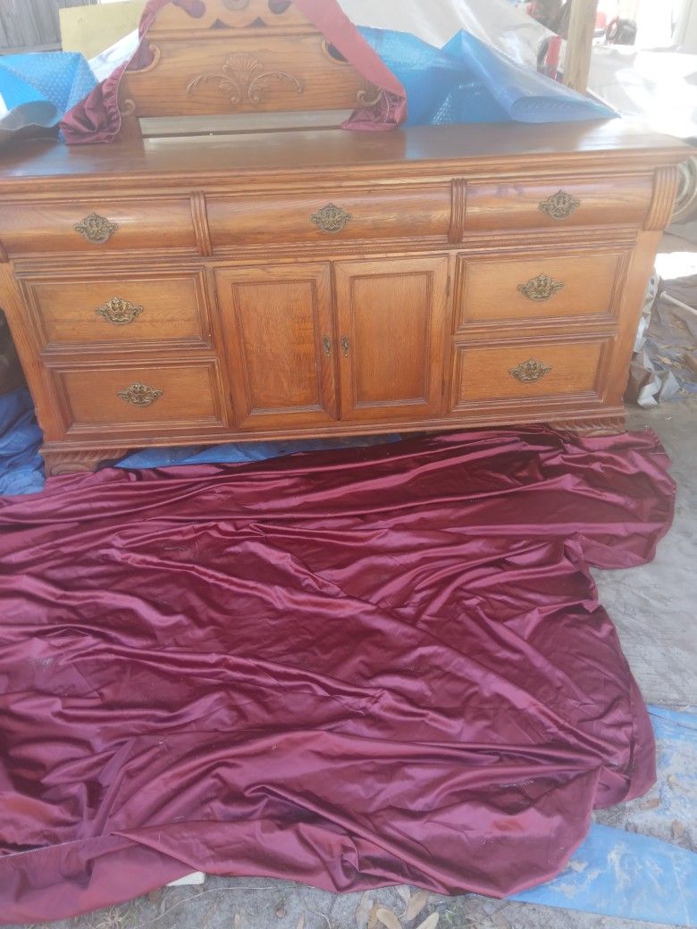 Lexington Dresser