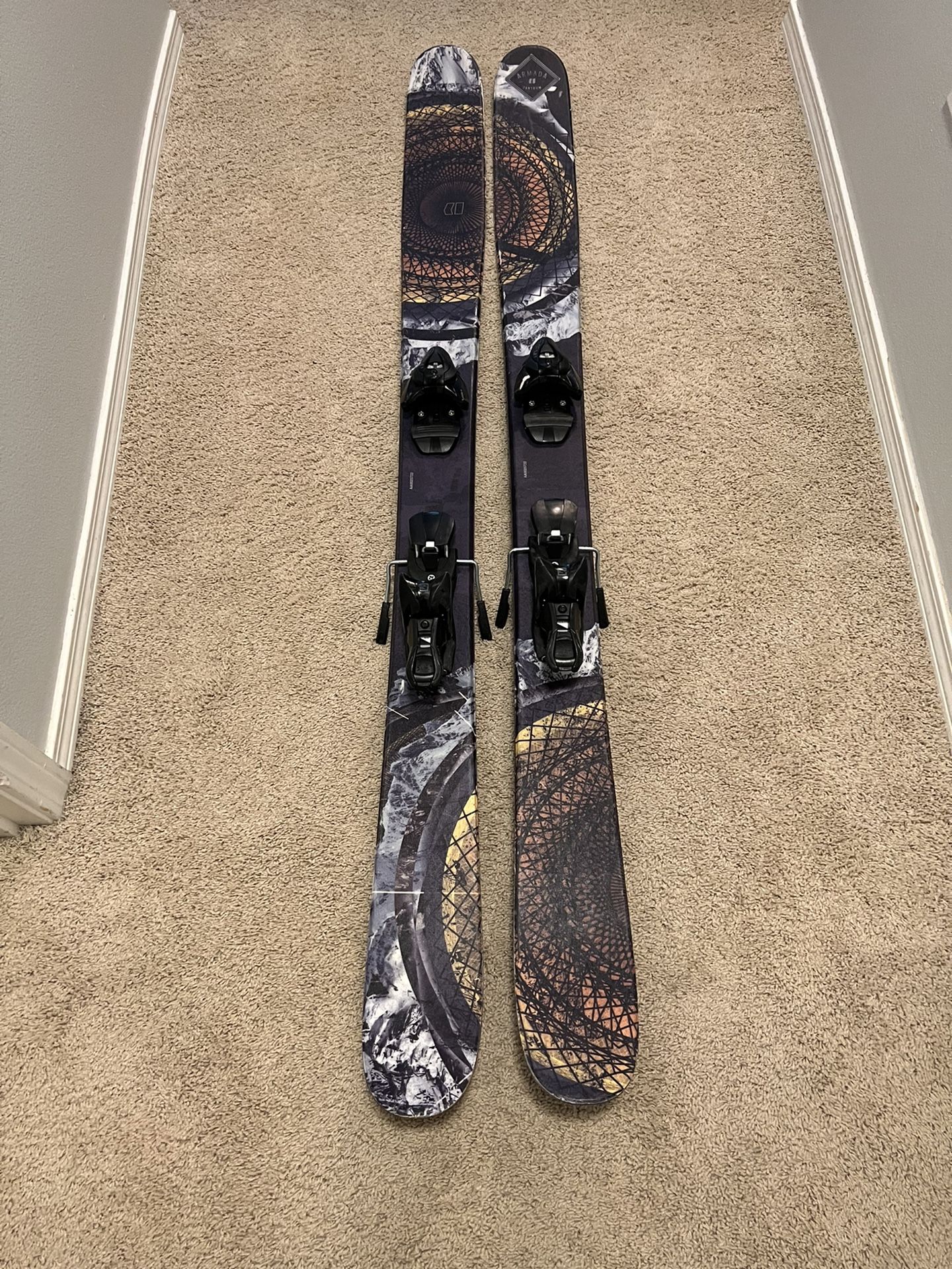 Youth Armada Tantrum Skis (size 156 cm) for Sale in Seattle, WA
