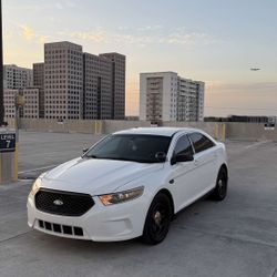 Ford Taurus · 2015