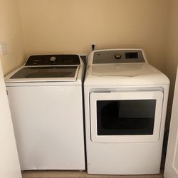 Washer & Dryer Set – Whirlpool Washer Like New + GE Dryer Works Great (Timed Dry Cycle)