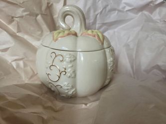 Lenox Ceramic Pumpkin Lidded candy Jar