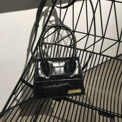 Jacquemus Le Chiquito Moyen Medium Bag