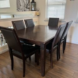 Table and 6 Chairs Set