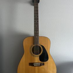 Yamaha EF-10 Acoustic Guitar