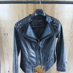 Chouyatou Women's Moto Studded Faux Leather Biker Jacket Medium Rocker Metal 