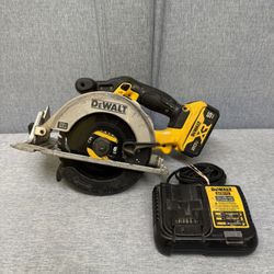 DeWALT  6 1/2" Cordless Circular Saw W 5.0ah Battery & Charger 