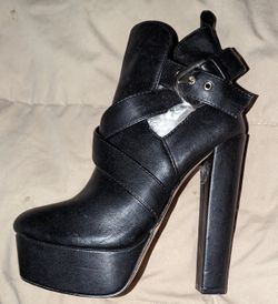 HOTTTTT BLACK PLATFORMS