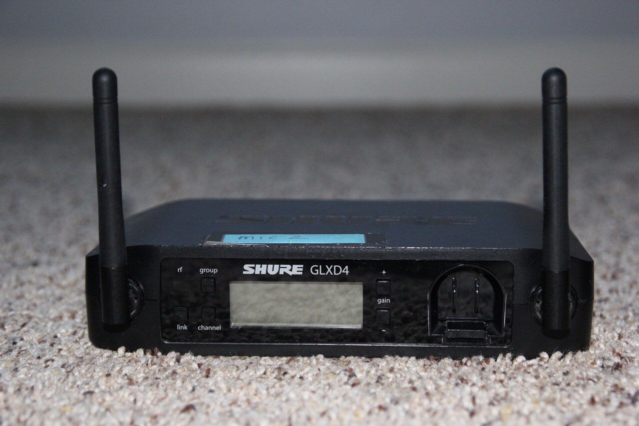 Shure GLXD4 Wireless Rechargeable Microphone SM55