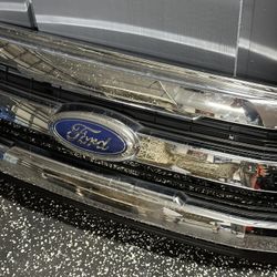 2017 Ford F150 Lariat Grill