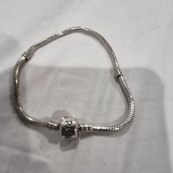$100 Vinrage 925 Pandora Bracelet