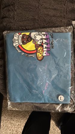 T shirts and hoodie check description