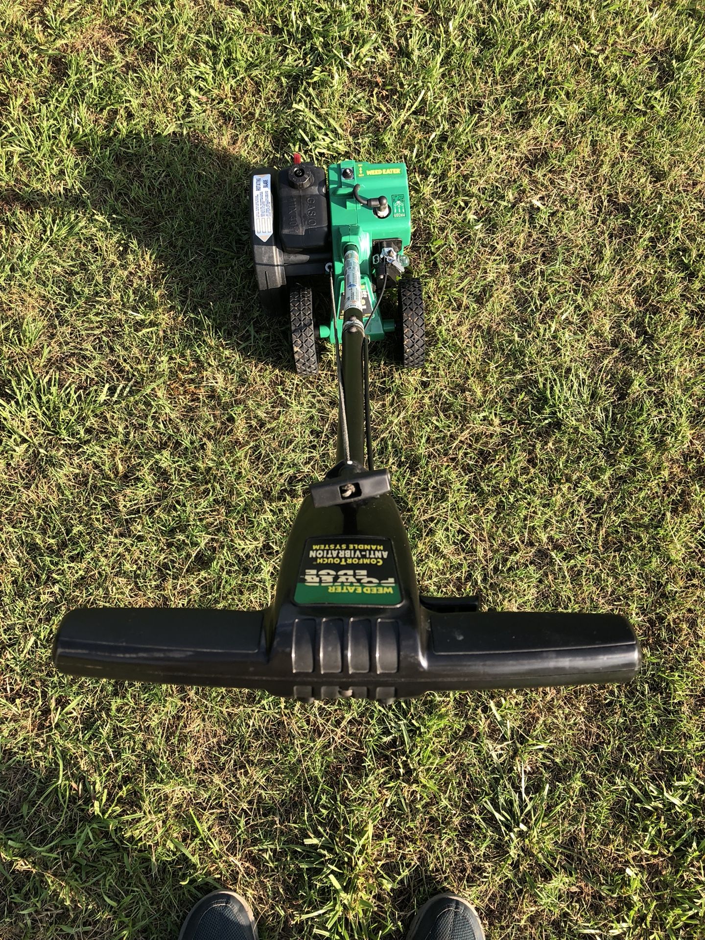 Weed Eater PE550 Power Edge Sidewalk Edger 22cc 8” 3 Wheel 2 Cycle