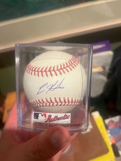 Kike Hernandez signed and authenticated baseball