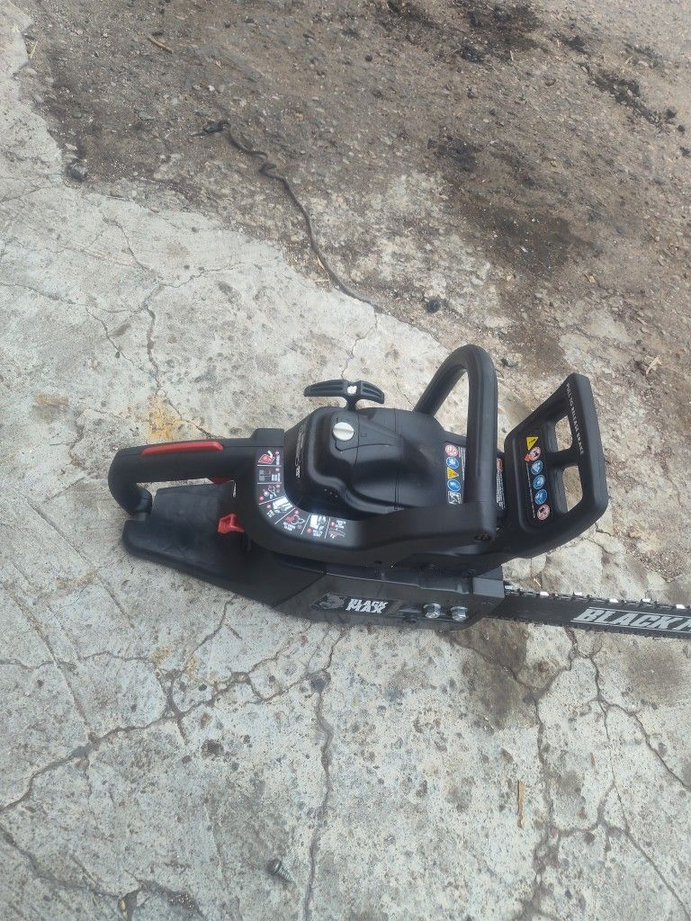 20" Black max Chainsaw 