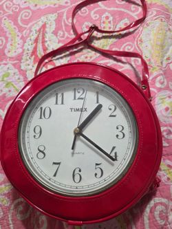 Vintage 80s/90s Red Vinyl Novelty Round Clock Handbag - Working Timex Face